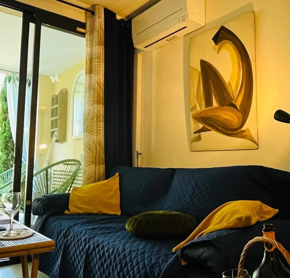 Appart Cannes Residence Piscine-Parc-Tennis France
